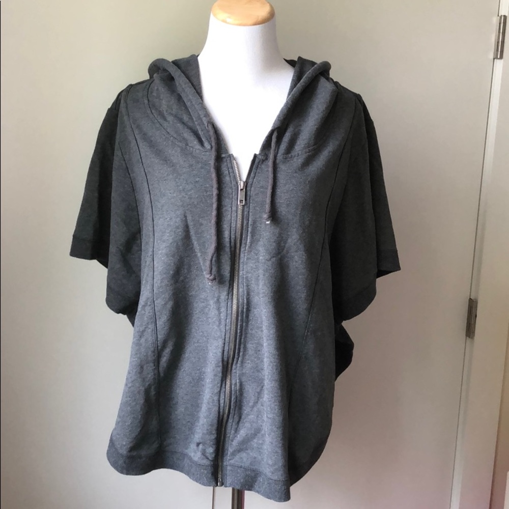 Balance collection zip sweatshirt. Flutter sleeves